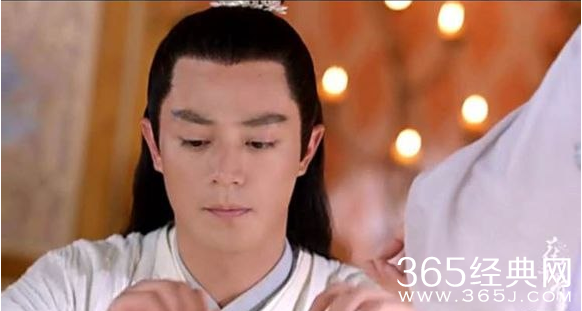 《花千骨》白子画是不是知道小骨动情