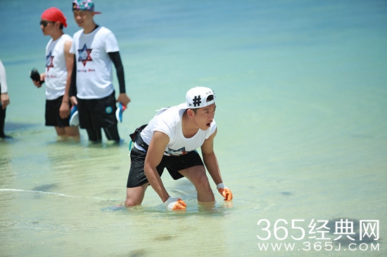 跑男第二季收官之战 郑恺大呼不舍泪别兄弟