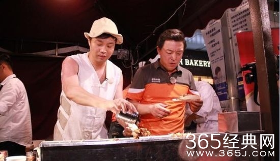 黄渤路边摊卖烧烤被查