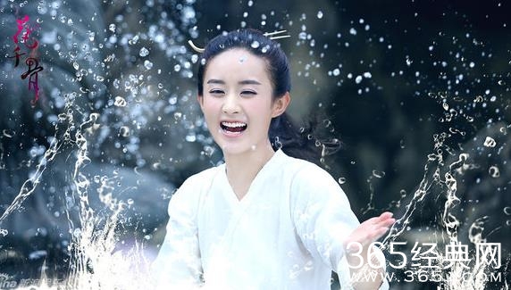 《花千骨》是怎么在蛮荒修成神尊？