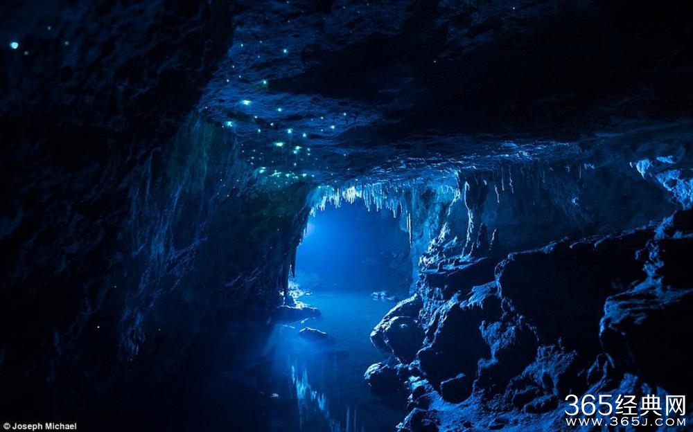 新西兰萤火虫洞穴