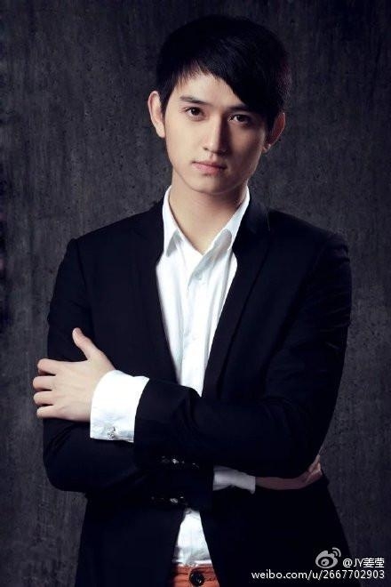 杀阡陌狂野男孩马可旧照被扒