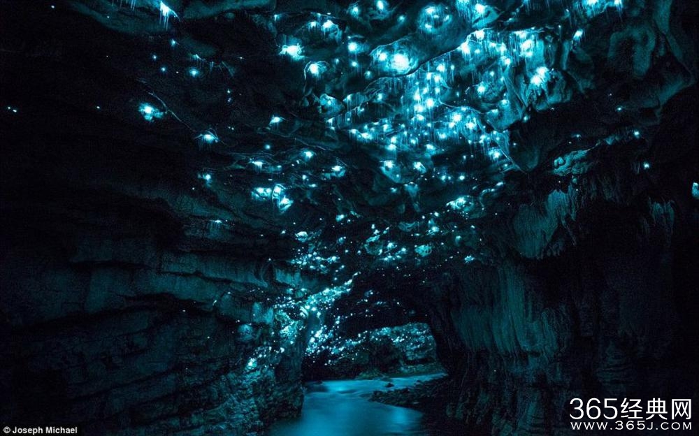 新西兰萤火虫洞穴