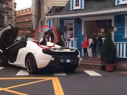 林志颖开豪车接Kimi放学被拍