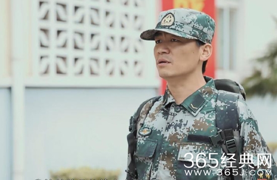 王宝强《真正男子汉》唱京剧 一动不动忍小虫