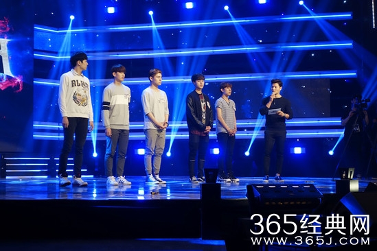 金钟国点评学员。