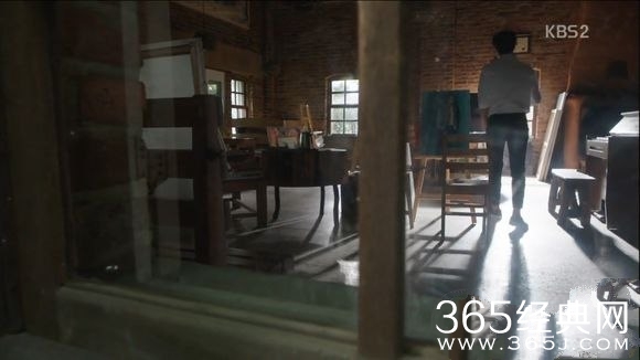 《记得你》弟弟是不是那个律师？是案发现场的人？