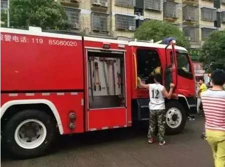 经典哥：头可断照片不能丑！2015.07.13