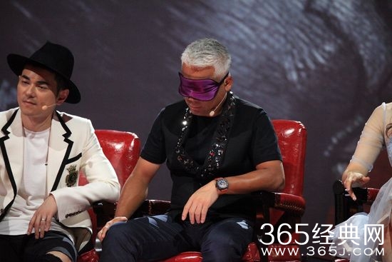 《好声音》导师亮相《蒙面》 那英两秒钟全部猜出