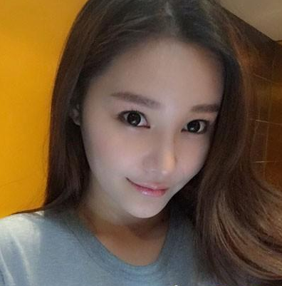 王靓雅家庭背景个人资料照片 王靓雅和大鹏什么关系