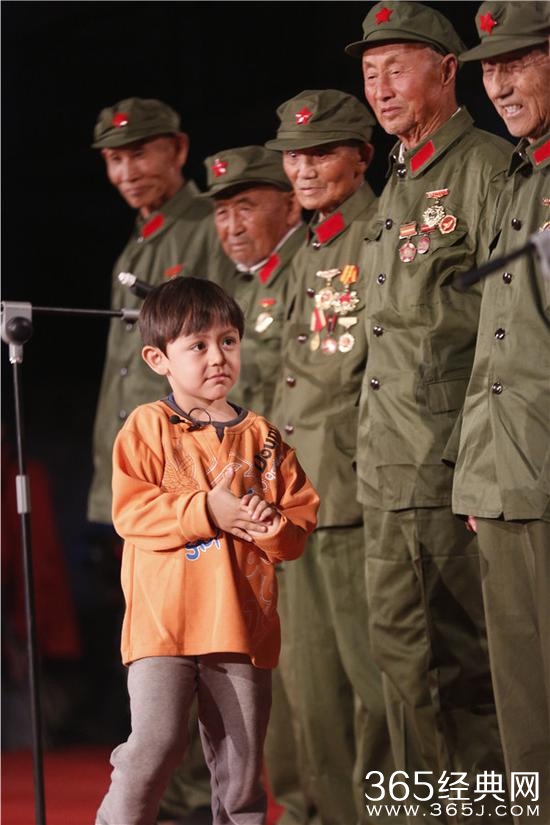 《爸爸去哪儿3》诺一变婚礼司仪成话唠