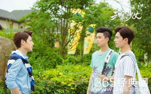 旋风少女杨洋陈翔白敬亭为爱开打百草或上演反壁咚