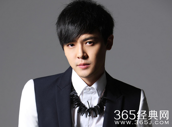 付辛博被曝签约欢瑞疑顶替杨洋出演《盗墓笔记2》小哥一角