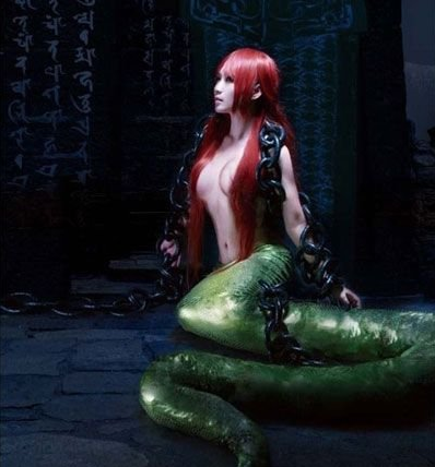 人头蛇身怪物震惊全球