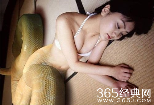 人头蛇身怪物震惊全球