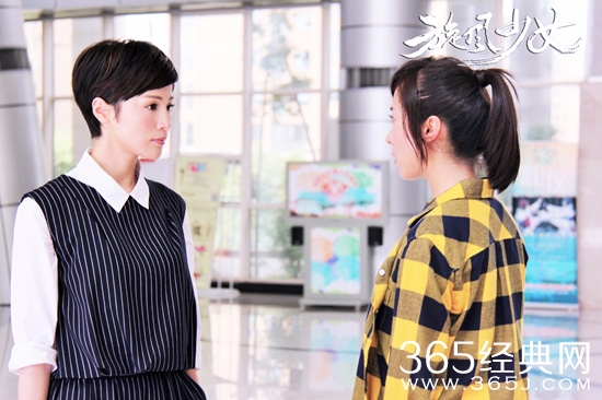 《旋风少女》百草的师父曲向南跟沈柠教练之间到底有什么关系？