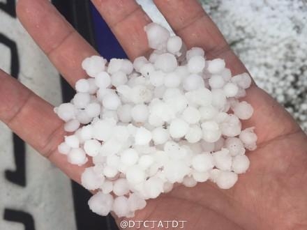 经典哥：看看日本地铁里的妹子！2015.07.22