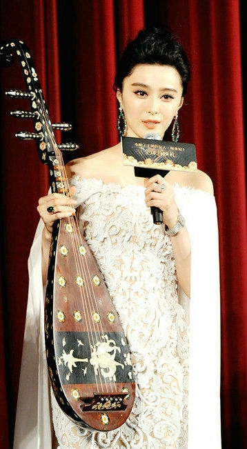 《王朝的女人·杨贵妃》首映 范冰冰美照曝光