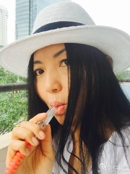 杨二车娜姆个人资料 杨二车娜姆老公家庭背景