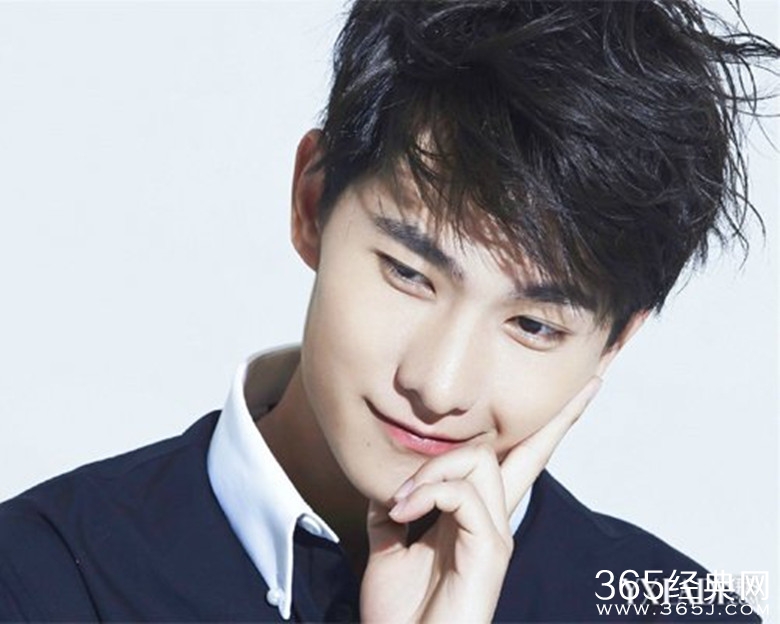 杨洋快乐大本营唱歌视频