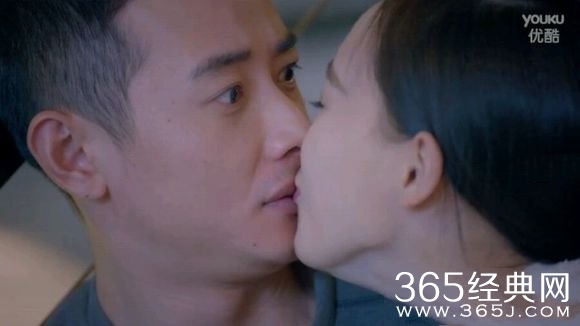 克拉恋人第二集中女主米朵亲雷亦明时候的背景音乐叫什么