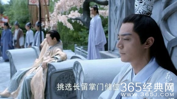 白子画吸花千骨的血是怎么回事？中了什么毒？