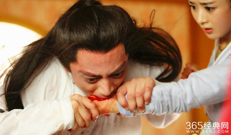 《花千骨》赵丽颖割腕救师删减镜头曝光