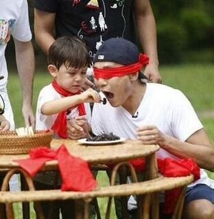 爸爸去哪儿第三季吃虫子大赛爸爸们真的吃了吗