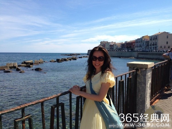 央视财经主播林薇Vivi个人资料背景