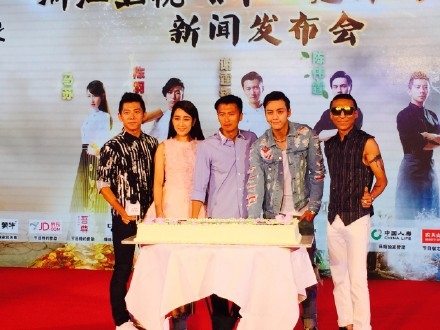 《十二道锋味2》嘉宾名单曝光 李宇春赵丽颖等加盟