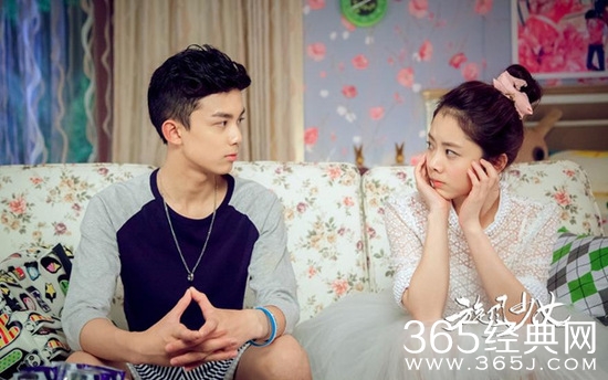 《旋风少女》。