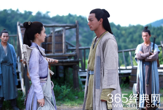 《花千骨》朔风为什么不告诉花千骨自己是炎水玉？