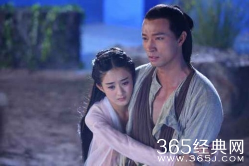 《花千骨》中朔风帮助小骨为什么霓漫天那么生气？