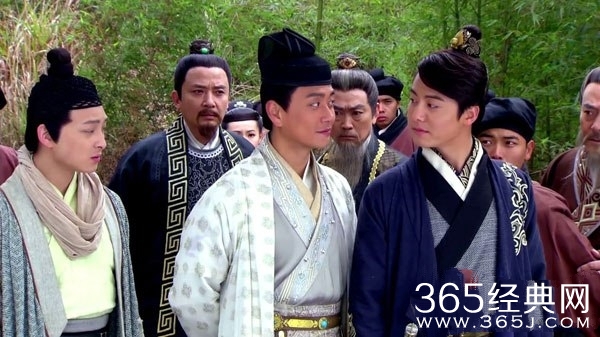 《少年神探狄仁杰》戴面具的是吴王李恪吗》？