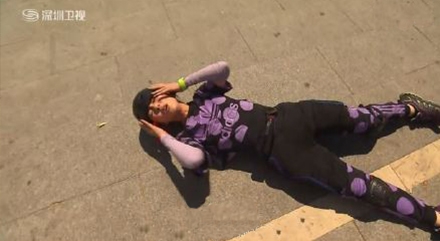 杨千嬅录制《极速前进》被牛顶伤