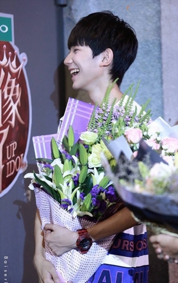 tfboys偶像来了是哪一期什么时候播出 王俊凯王源千玺手捧鲜花送给谁