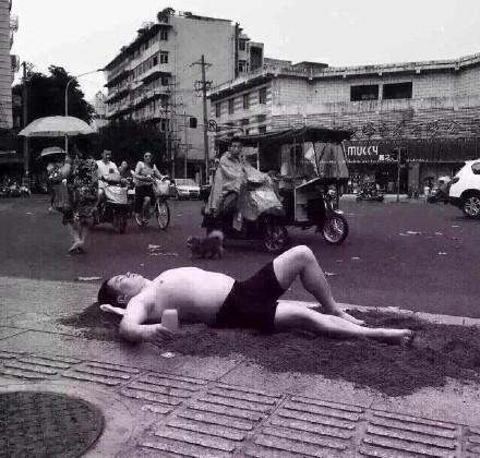 经典哥：姑娘们别上错了车子！2015.08.04