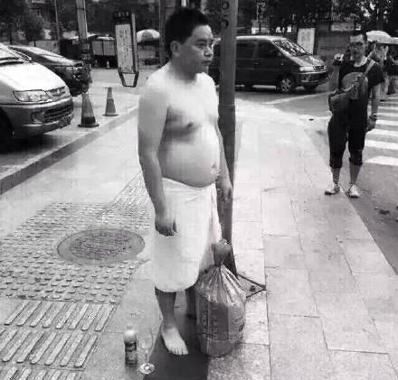 经典哥：姑娘们别上错了车子！2015.08.04