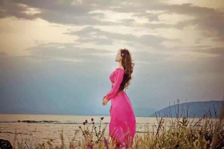 早安心语：多少次为你乱了心跳，又为你湿了眼眶。2015.08.04