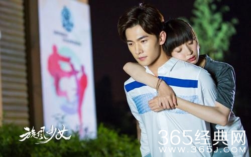 《旋风少女》中戚百草什么时候发现自己喜欢若白师兄？