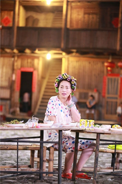 爸爸去哪儿3第20150808期里面包租婆是谁