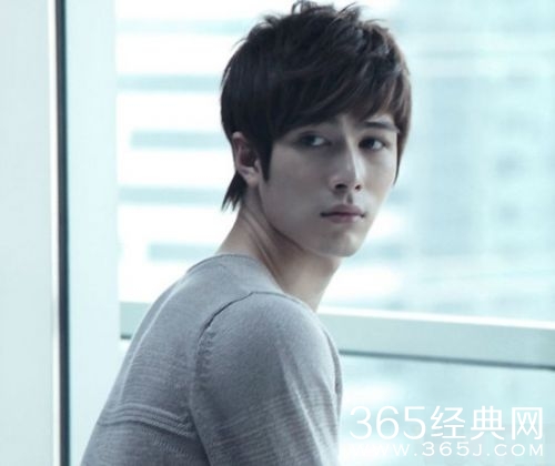 《蒙面歌王》陈学冬是哪一期加入猜评团？