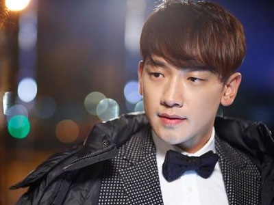 克拉恋人萧亮为爱放弃总裁身份去酒吧做服务员