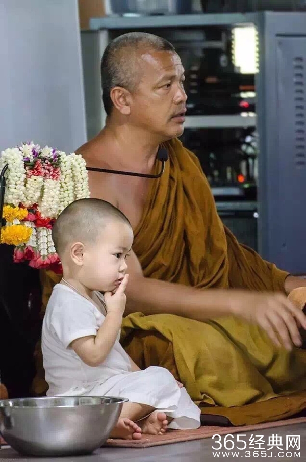 萌了一脸 泰国史上超萌小和尚