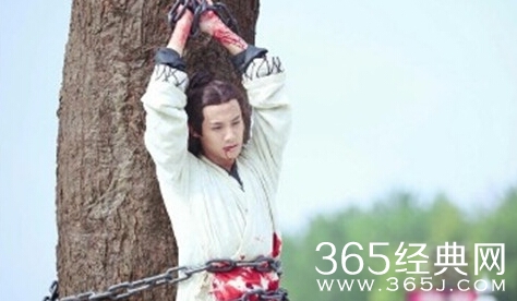 花千骨怎么成为妖神的 南无月喜欢谁花千骨还是幽若