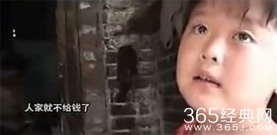 6岁男孩郑州乞讨救父 父亲和后妈卷善款将其抛弃