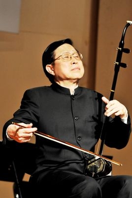 王国潼个人资料照片家庭背景 被短信诈骗2000万港币