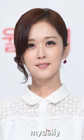 韩女星张娜拉今日凌晨遭遇车祸 人未受伤