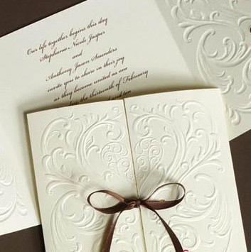 男子结婚发电子请柬附银行账号