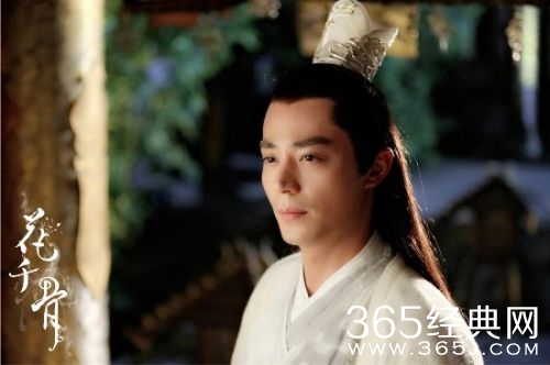 《花千骨》中蛮荒是什么地方？花千骨什么时候蛮荒逃了出来？